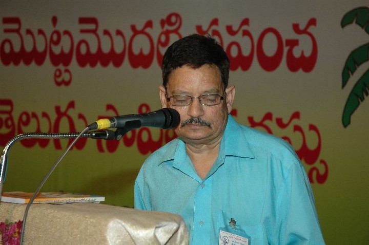 ../Images/Chitten Raju conducting youth forum.jpg
